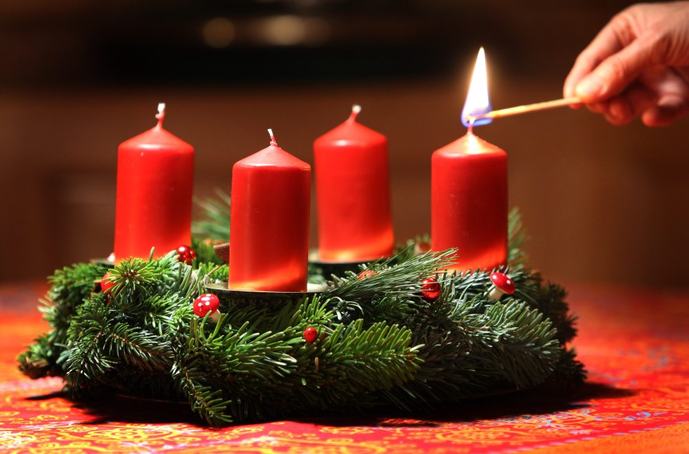Adventi gyertyagyújtás Nagydorog főterén